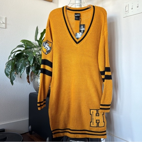 Harry Potter Hufflepuff Orange Black Stripes Knit Sweater Dress Pullover size M - Picture 5 of 14